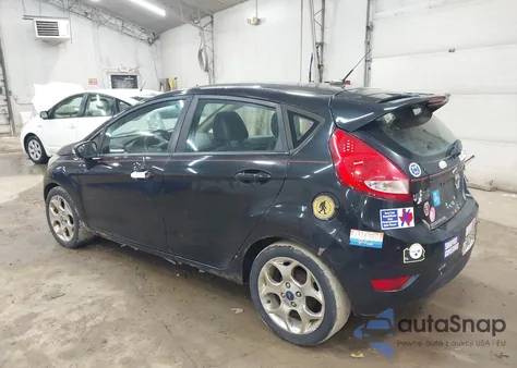 2013 Ford Fiesta Titanium из США, поврежденный, VIN 3FADP4FJXDM103892
